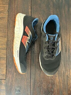 New Balance Fresh Foam Arishi v4- Black and Gradient Logo